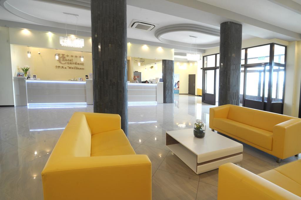Hotel Czardasz Spa & Wellness ปวอตสก์ ภายนอก รูปภาพ