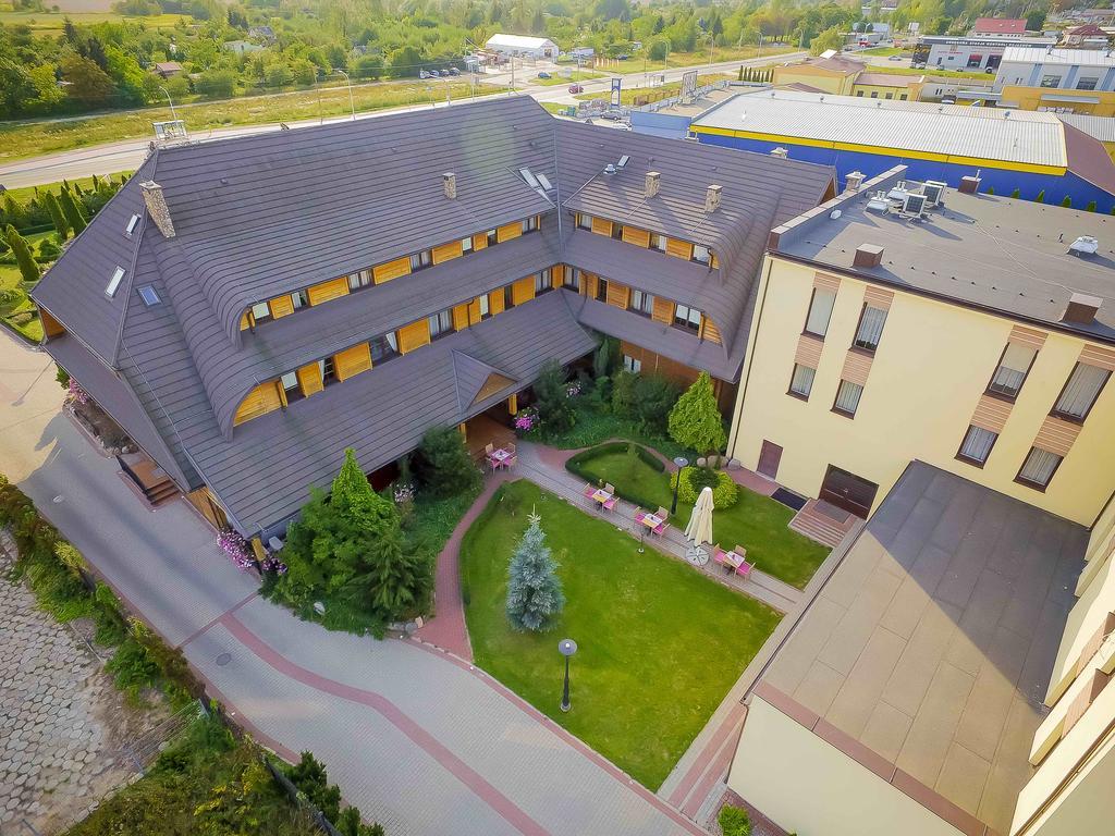 Hotel Czardasz Spa & Wellness ปวอตสก์ ภายนอก รูปภาพ